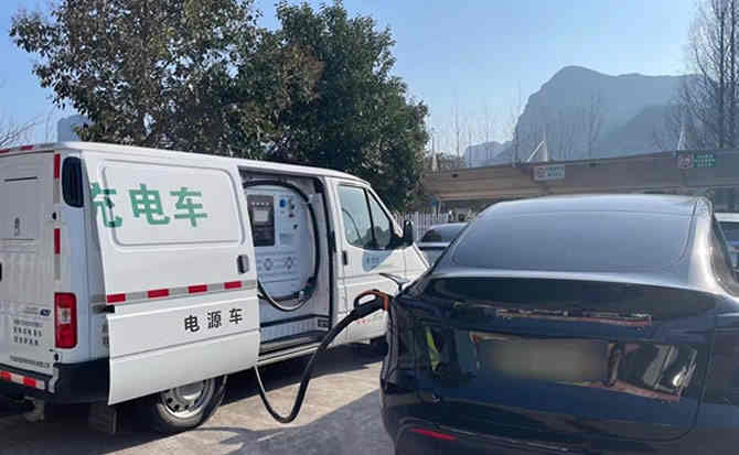 向阳区汽车搭电